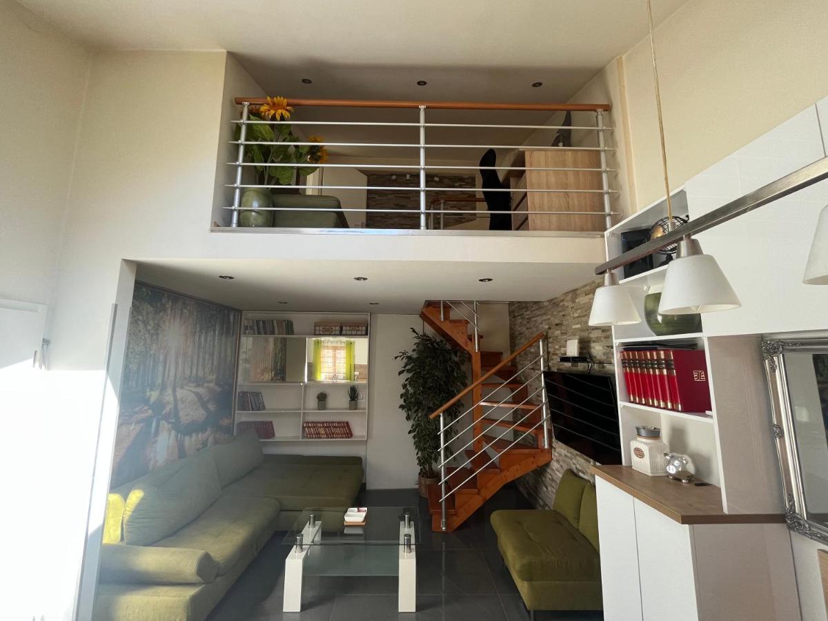 Hiza Apartment Pula Exterior photo